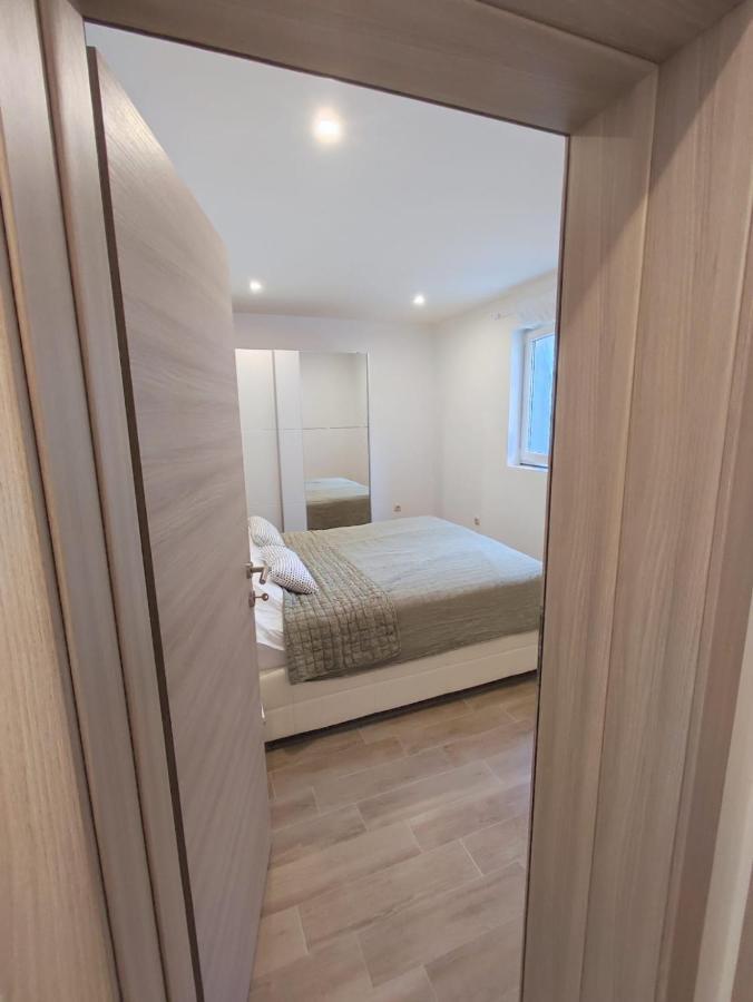 Apartmani Rak Ražanj Exteriér fotografie