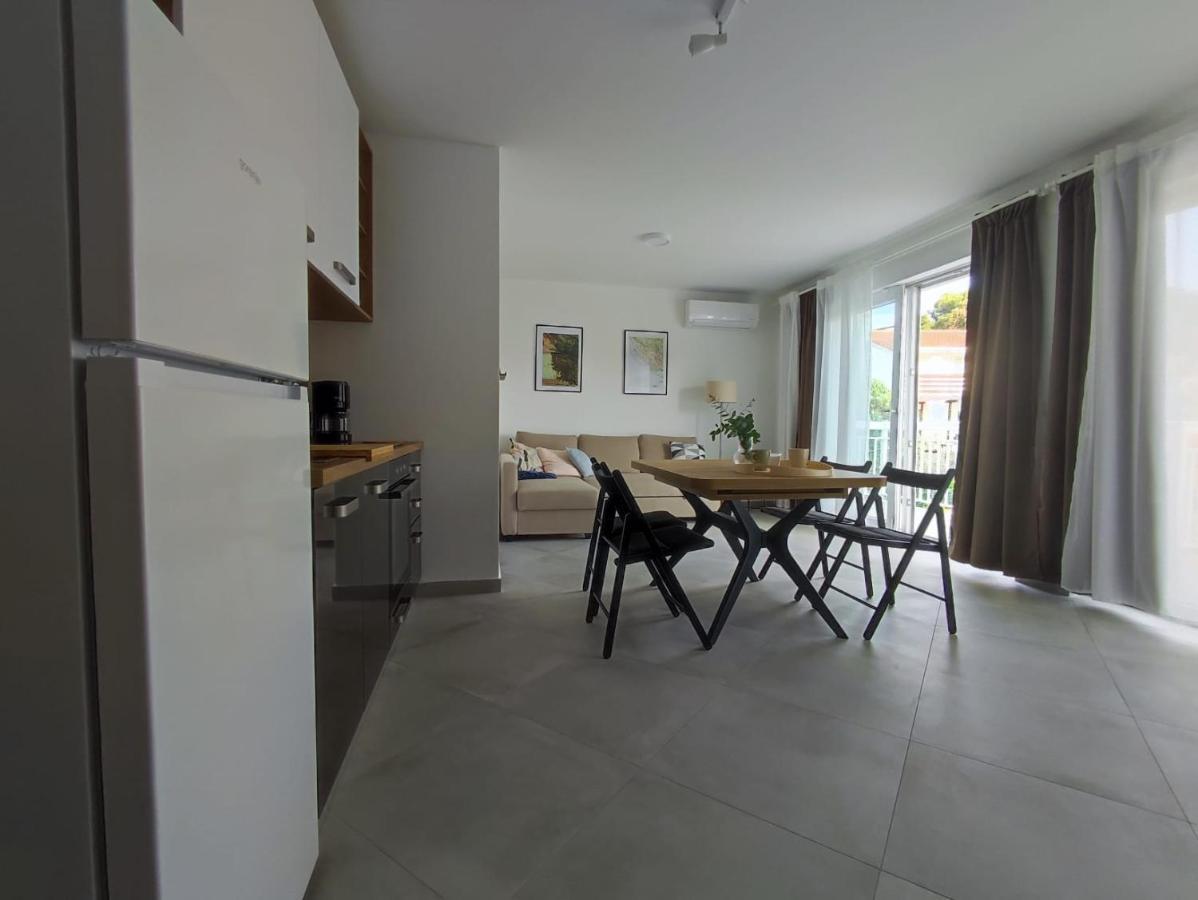 Apartmani Rak Ražanj Exteriér fotografie