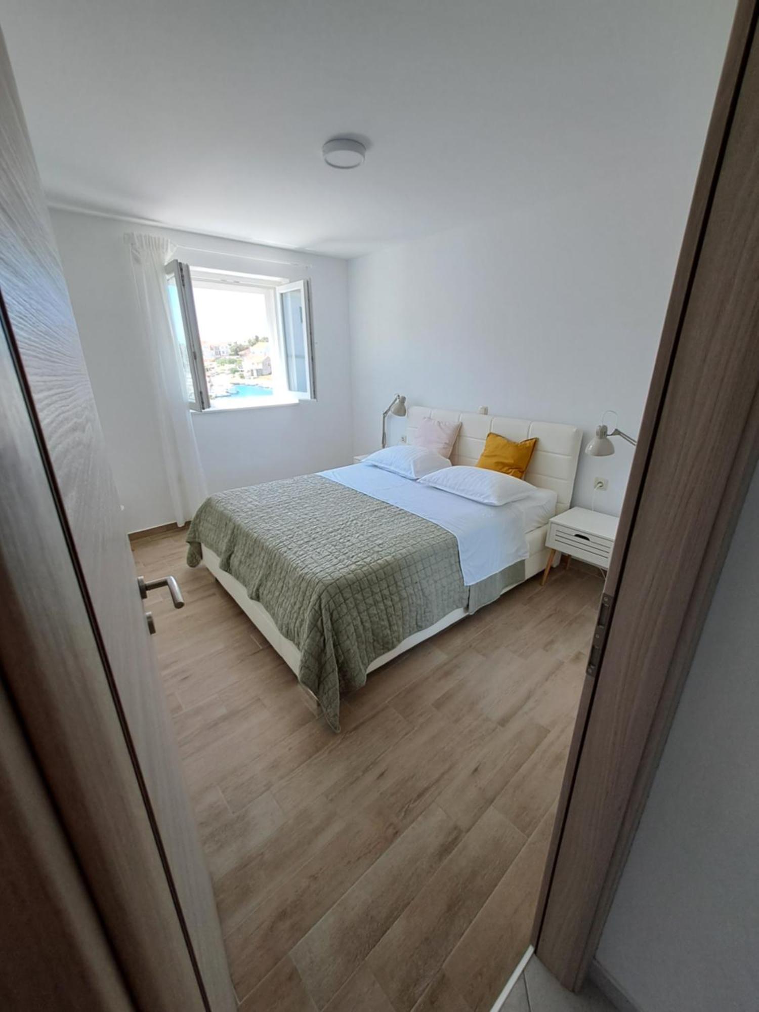 Apartmani Rak Ražanj Exteriér fotografie